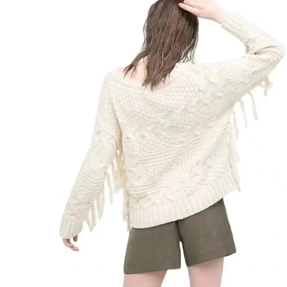Zara Chunky Knit  Fringe Crop Sweater Cream Size Medium